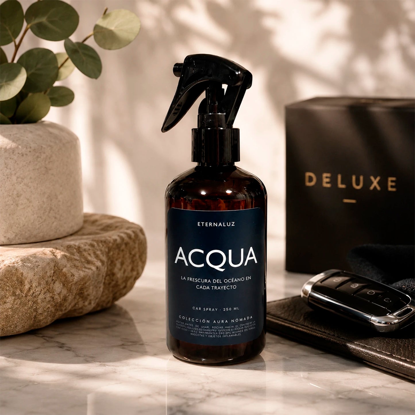 Car spray Acqua Eternaluz con aroma fresco acuático para perfumar el auto
