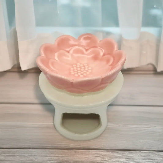 Difusor cerámico en forma de flor Eternaluz en tonos blanco y rosa, ideal para wax melts o aromaterapia