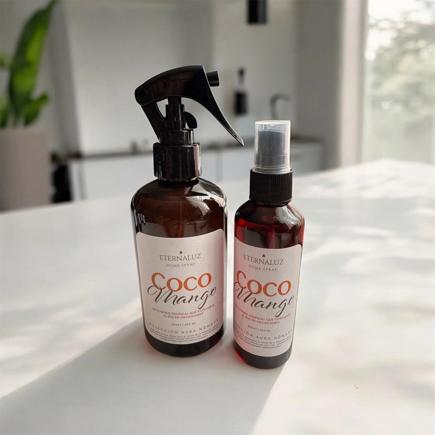 Home Spray Eternaluz Coco Mango con aroma tropical de mango y coco, colección Aura Nómada.