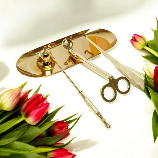 Set de cuidado de velas Eternaluz con cortador de mechas, apagador, gancho y bandeja metálica en colores dorado o negro mate