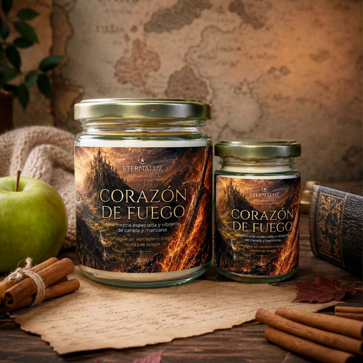Vela aromática Corazón de Fuego con aroma a manzana verde, canela, azúcar caramelizada y madera cálida, inspirada en Aelin Galathynius