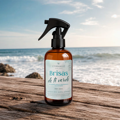 Home Spray Eternaluz Brisas de Té Verde, aroma herbal fresco con limón, menta y bambú, ideal para ambientar el hogar o la oficina.