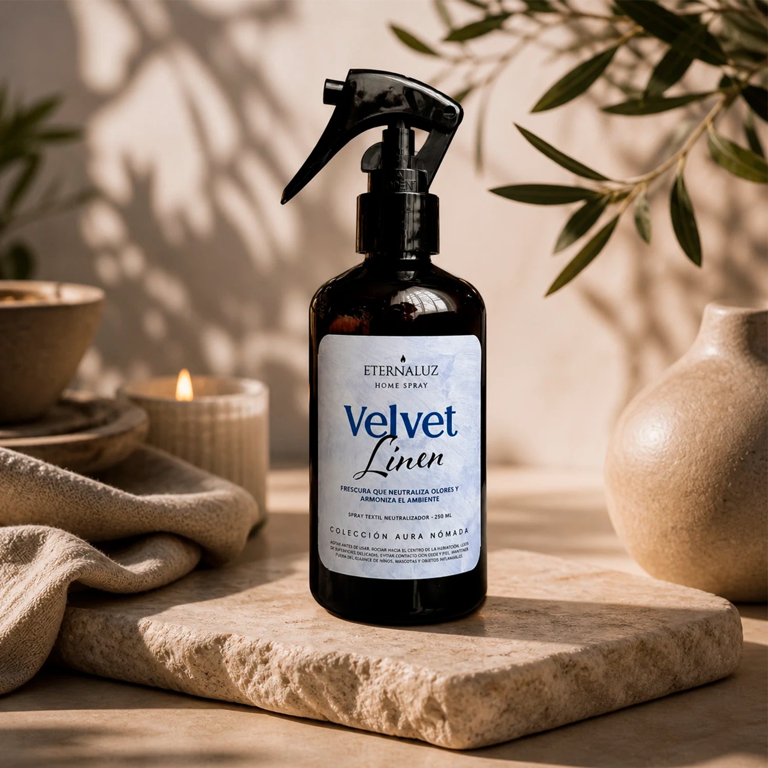 Home Spray Eternaluz Velvet Linen neutralizador de olores con aroma limpio a lino.