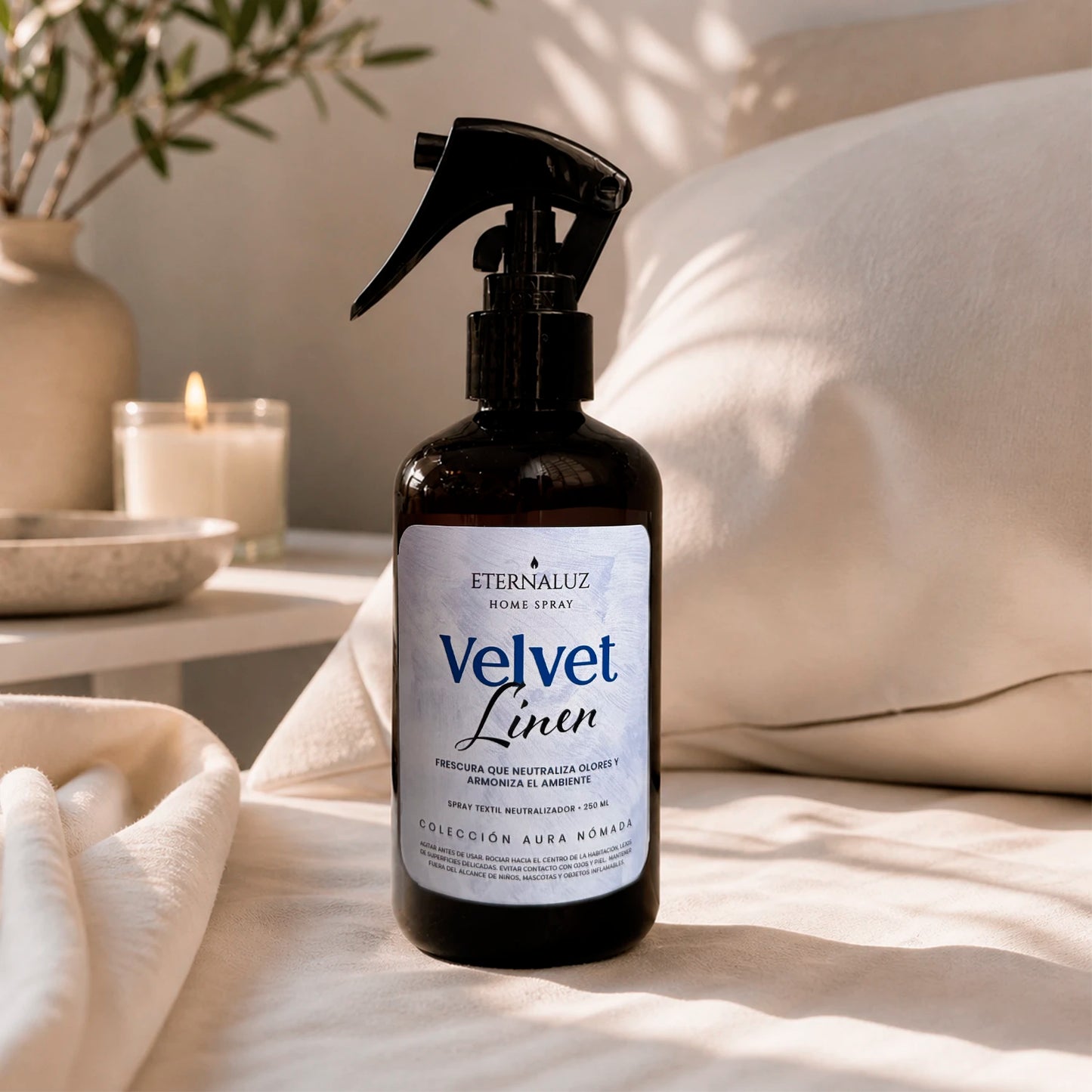 Home Spray Eternaluz Velvet Linen neutralizador de olores con aroma limpio a lino.