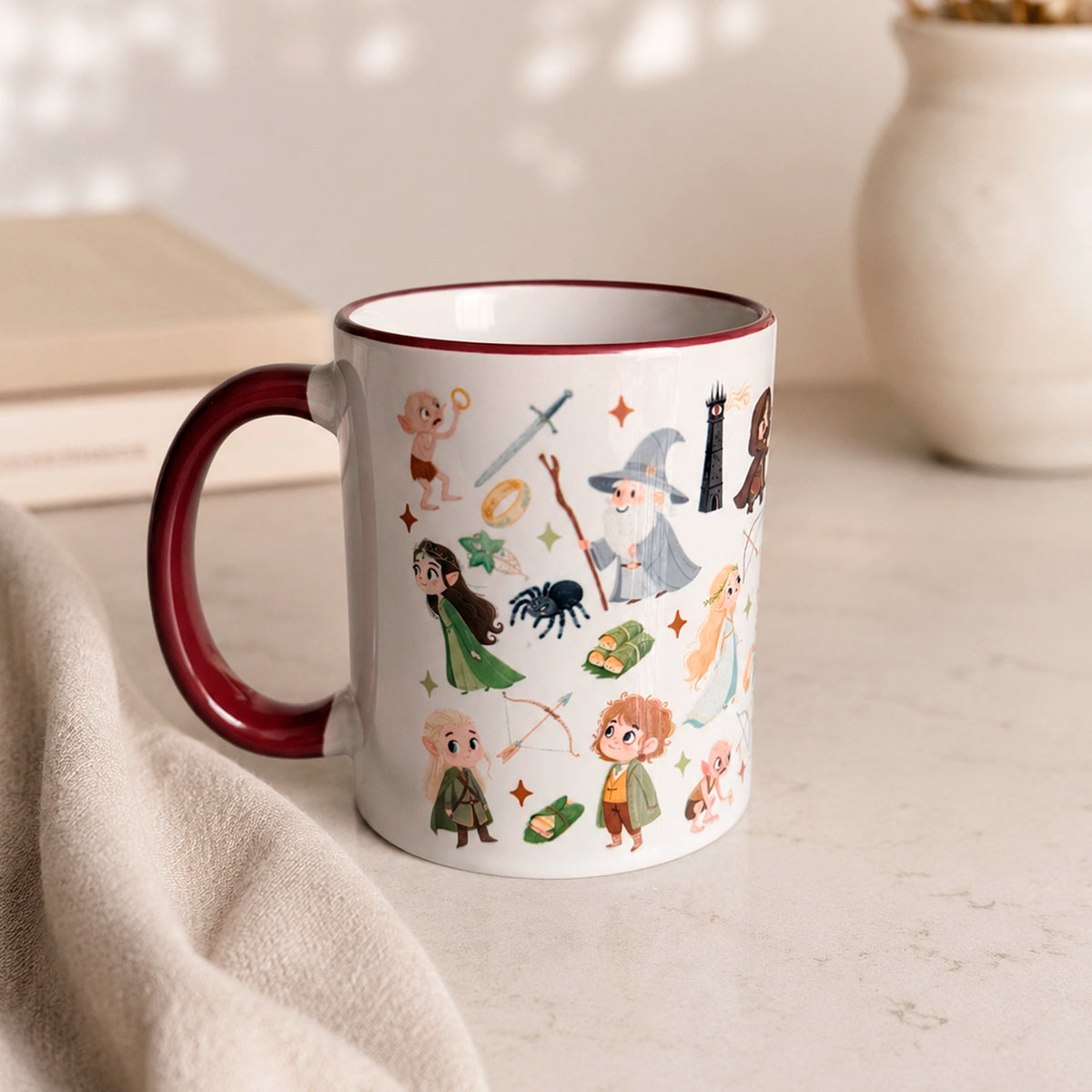 Taza sublimada de cerámica 11 oz inspirada en El Señor de los Anillos, con diseños de personajes y detalles mágicos.