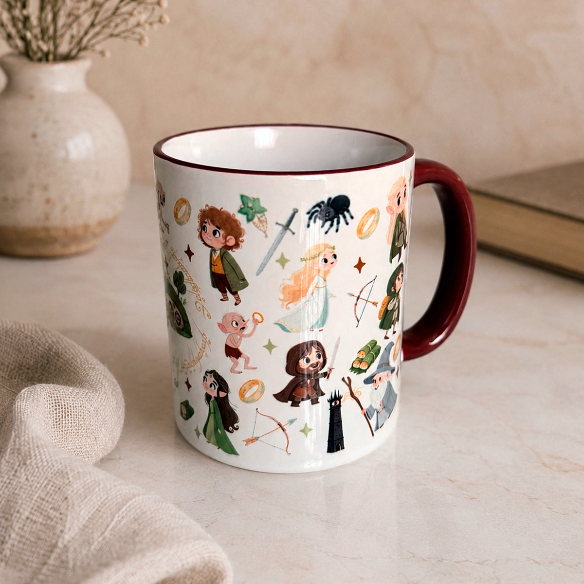 Taza sublimada de cerámica 11 oz inspirada en El Señor de los Anillos, con diseños de personajes y detalles mágicos.