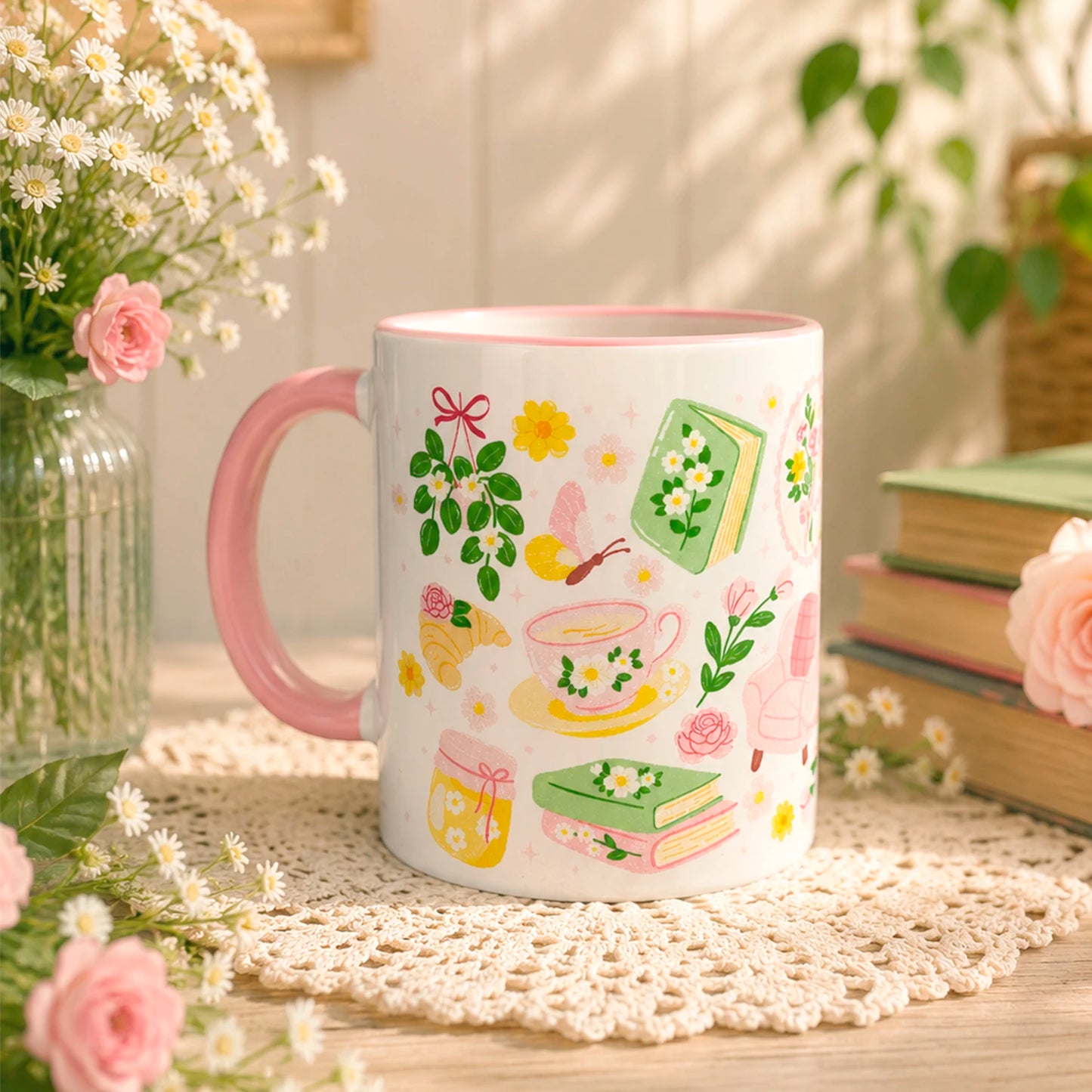 Taza literaria sublimada de cerámica 11 oz Jardín de Lectura con diseño delicado de flores, libros, sillón de lectura, taza de té y detalles rosados.
