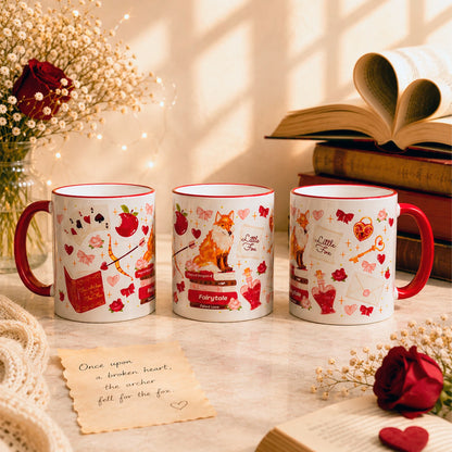 Taza literaria sublimada de cerámica 325ml inspirada en una historia romantasy la balada del arquero y zorro, con diseño de rosas, cartas, libros y detalles rojos.