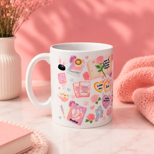 Taza literaria de cerámica 11 oz Hockey Romance con diseño de libros, patines, stick de hockey, rosas, corazones y detalles rosados.