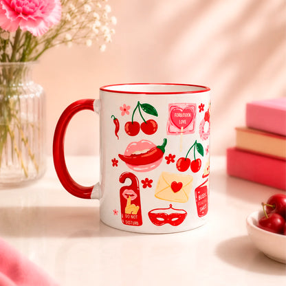Taza literaria sublimada de cerámica 11 oz Spicy Reader con diseño romántico y coqueto para lectoras de romance spicy, romantasy y dark romance.