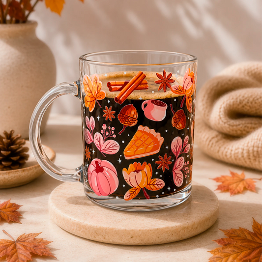 Taza de vidrio transparente 340 ml Pumpkin Cozy con diseño DTF UV de calabazas, hojas otoñales, canela, bellotas y pie de calabaza.