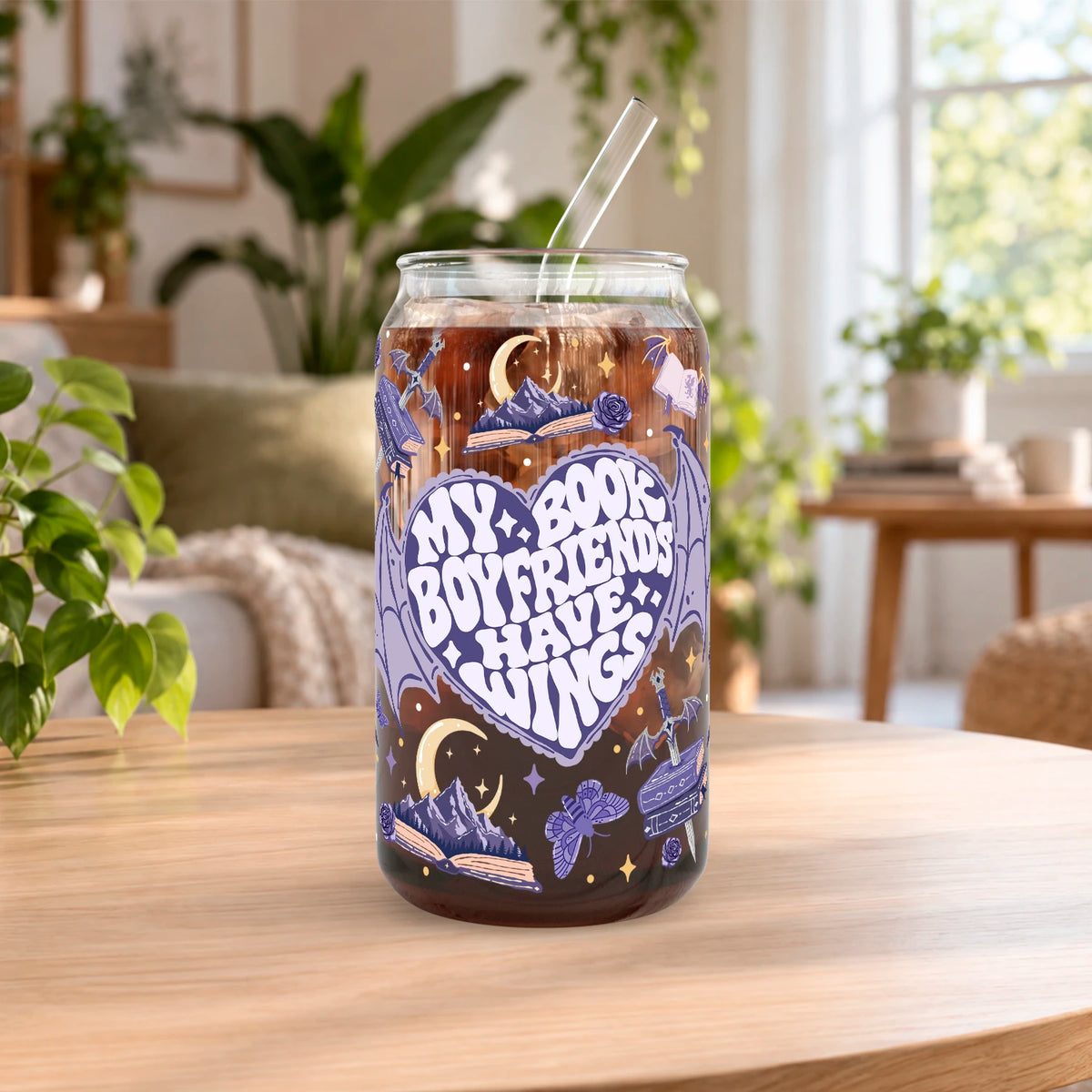 Vaso de vidrio transparente Book Boyfriends 500 ml con tapa de bambú, bombilla de vidrio y diseño literario bat boys.