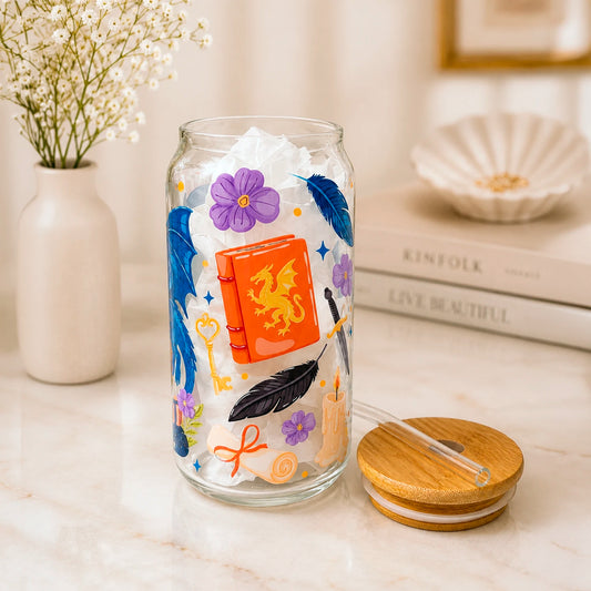 Vaso de vidrio transparente Cuarta Ala 500 ml con tapa de bambú, bombilla de vidrio y diseño de dragones, flores y detalles de fantasía.