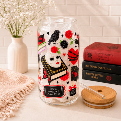 Vaso de vidrio transparente Dark Romance 500 ml con tapa de bambú, bombilla de vidrio y diseño gótico con rosas, corazones y detalles oscuros.