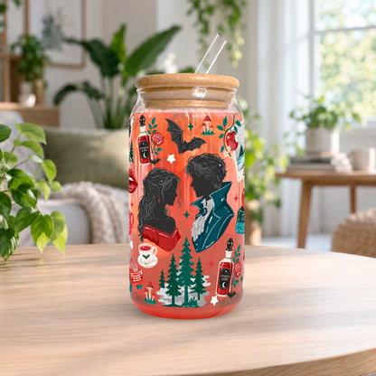 Vaso de vidrio transparente Forks, Washington 500 ml con tapa de bambú, bombilla de vidrio y diseño inspirado en Crepúsculo con vampiros, lobos, manzanas, bosque y detalles rojos.