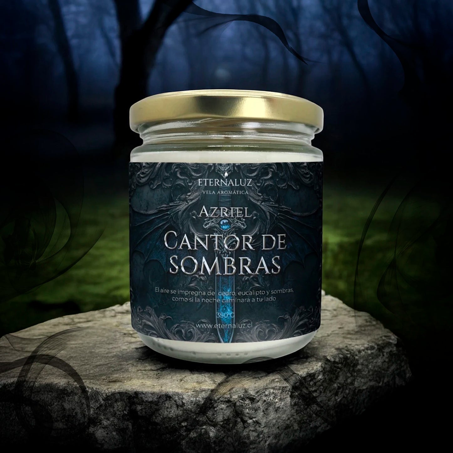 Vela Eternaluz inspirada en Azriel (ACOTAR), con aroma a cedro blanco, menta y eucalipto fresco. Aroma herbal y profundo