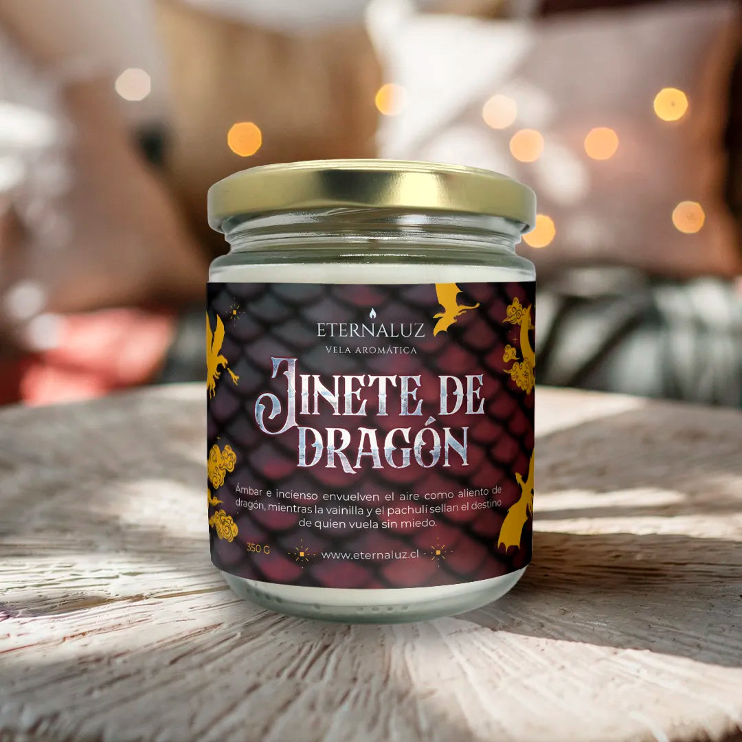 Vela aromática Jinete de Dragón de Eternaluz con aroma a ámbar, incienso, vainilla y pachulí