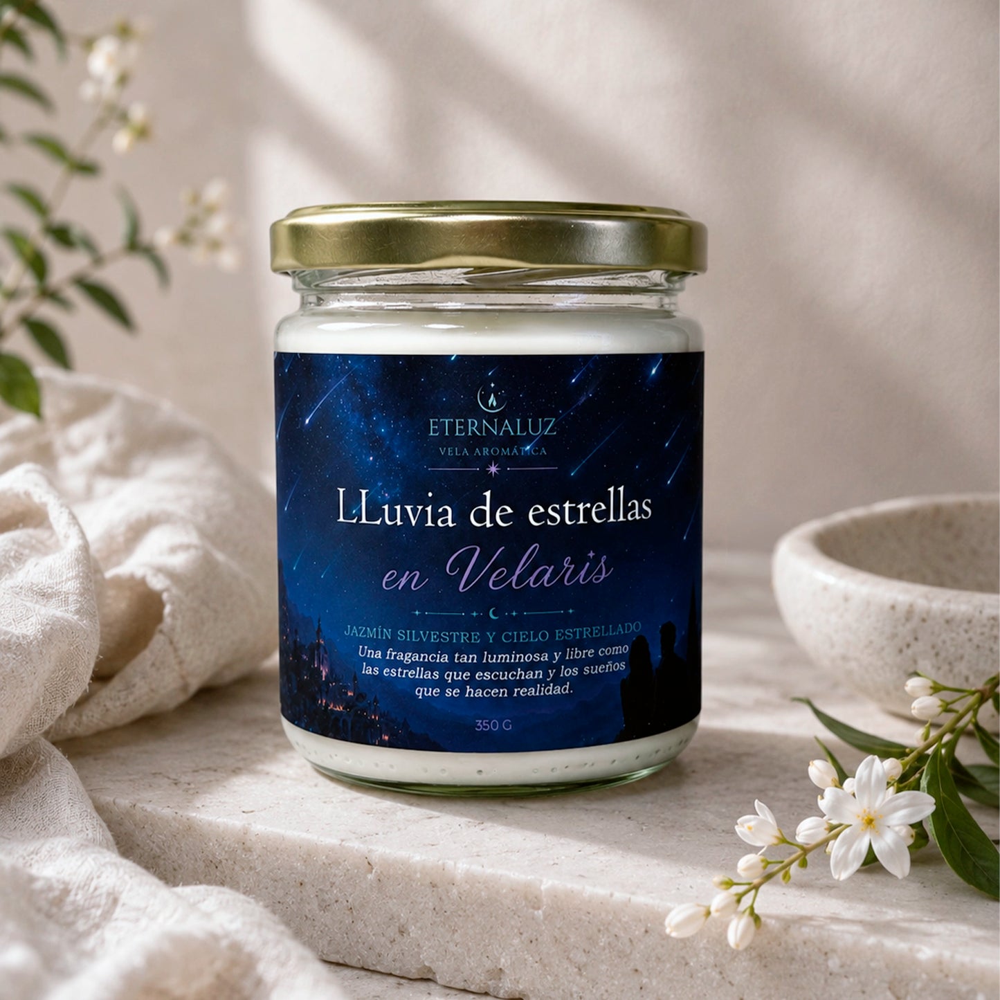 Vela aromática Lluvia de Estrellas en Velaris con aroma a jazmín silvestre y flores blancas, inspirada en una noche mágica bajo las estrellas