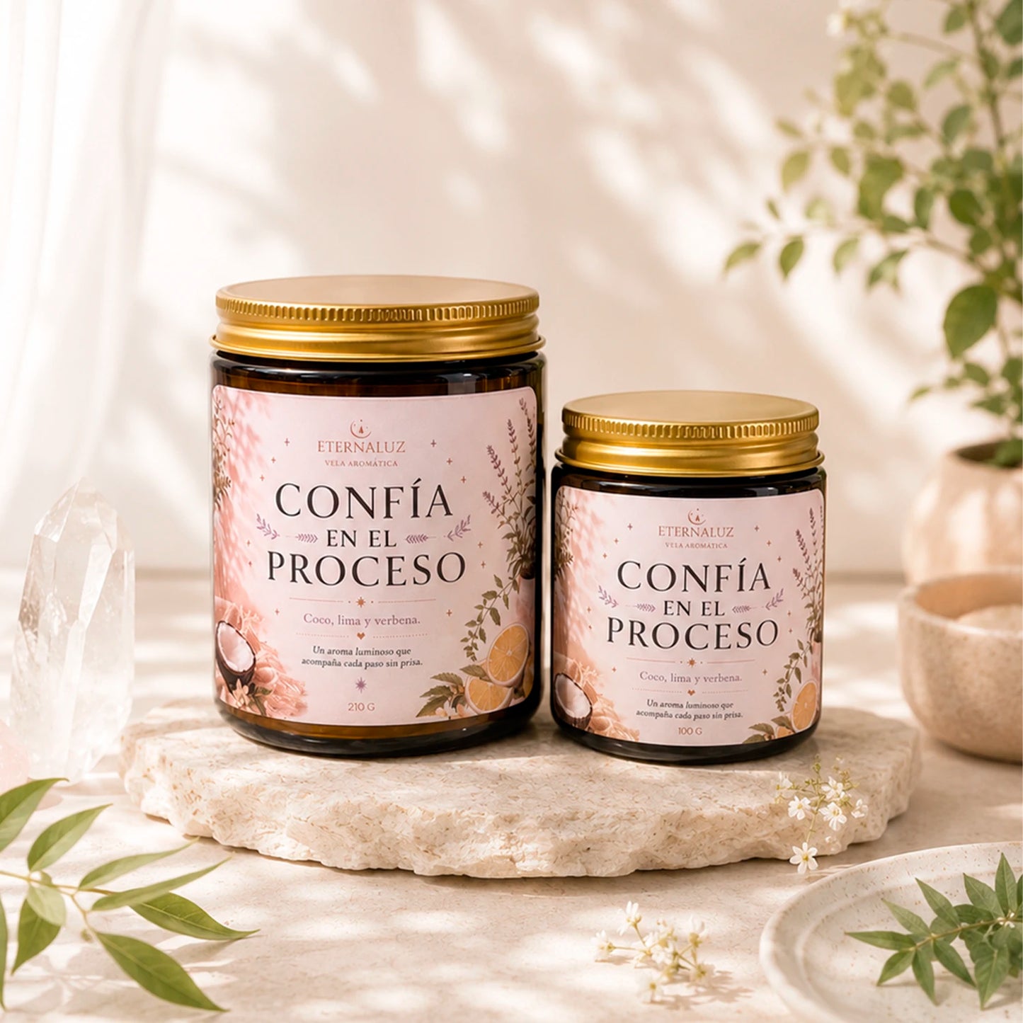 Vela aromática Confía en el proceso con aroma a lima, coco y verbena, ideal para enfocarse y acompañar momentos de calma