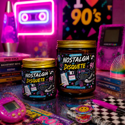 Vela aromática Nostalgia en Disquete con aroma a uva dulce inspirada en recuerdos de los años 90
