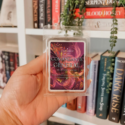 Wax melts inspirados en Cassian, guerrero de la Corte Noche. Aroma cálido y especiado con brasas, ámbar y almizcle. Intensidad alta. Para quienes aman el fuego del deber y la pasión.