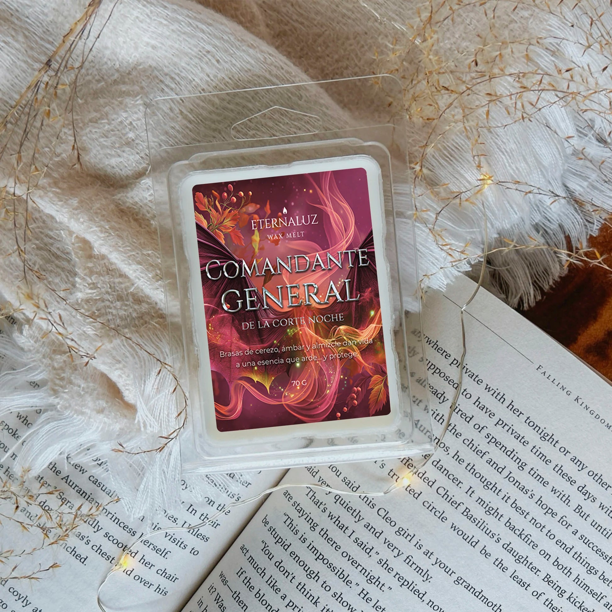 Wax melts inspirados en Cassian, guerrero de la Corte Noche. Aroma cálido y especiado con brasas, ámbar y almizcle. Intensidad alta. Para quienes aman el fuego del deber y la pasión.