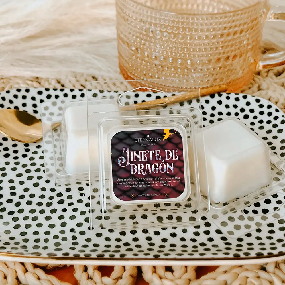 Wax melt Jinete de Dragón de Eternaluz con aroma a ámbar cálido, incienso, vainilla y pachulí