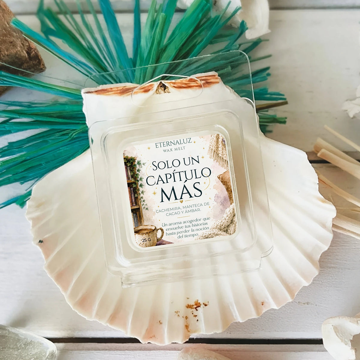 Wax melts Solo un Capítulo Más con cachemira, manteca de cacao y ámbar. Ideales para noches de lectura, series y momentos de descanso.
