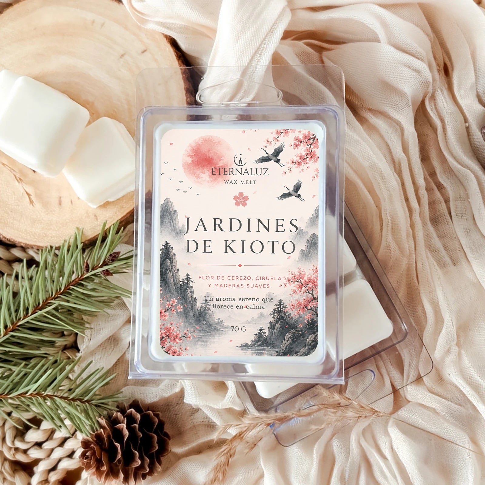 Wax melts Jardines de Kioto con aroma a flor de cerezo, ciruela, sándalo y ámbar, inspirados en la calma de los jardines japoneses