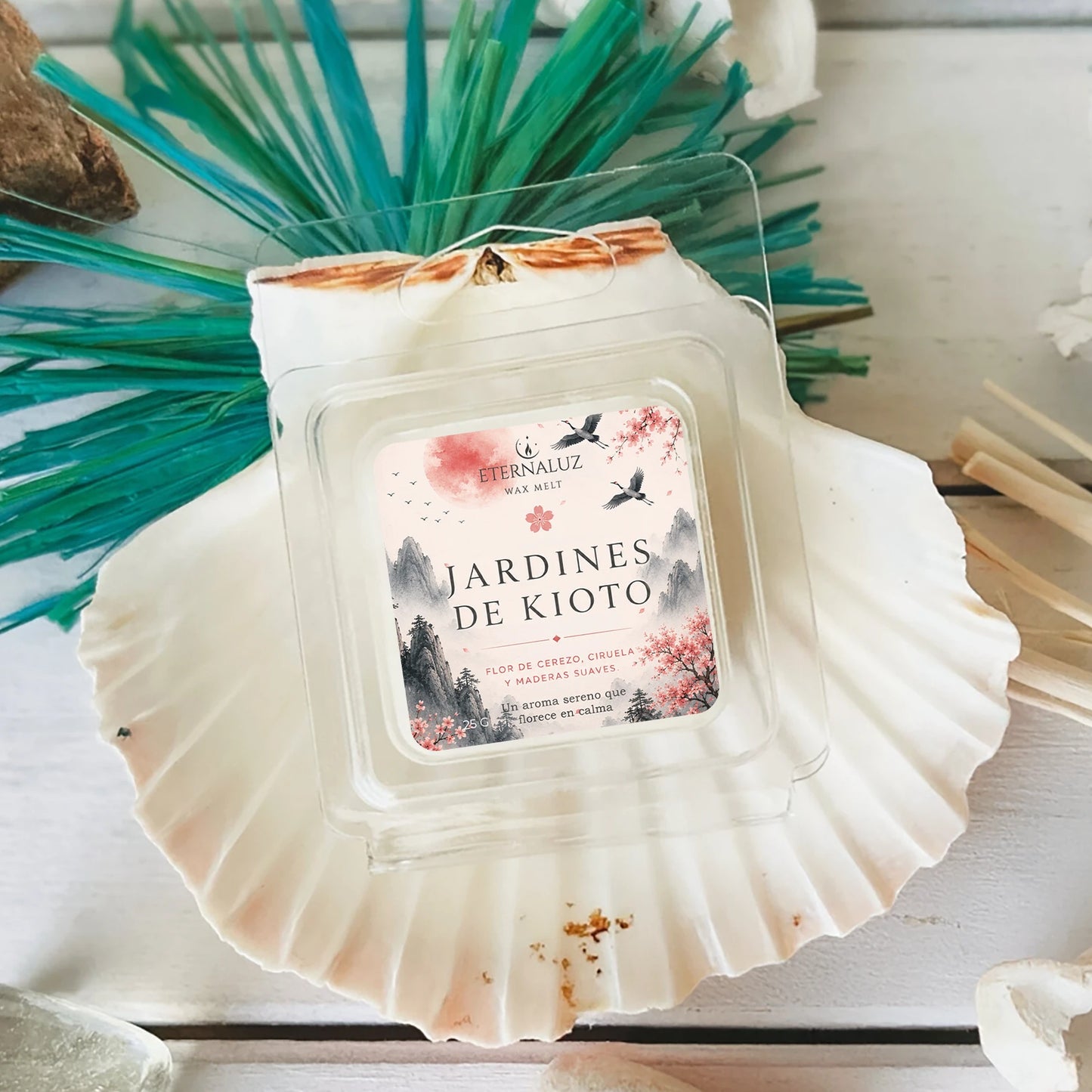 Wax melts Jardines de Kioto con aroma a flor de cerezo, ciruela, sándalo y ámbar, inspirados en la calma de los jardines japoneses